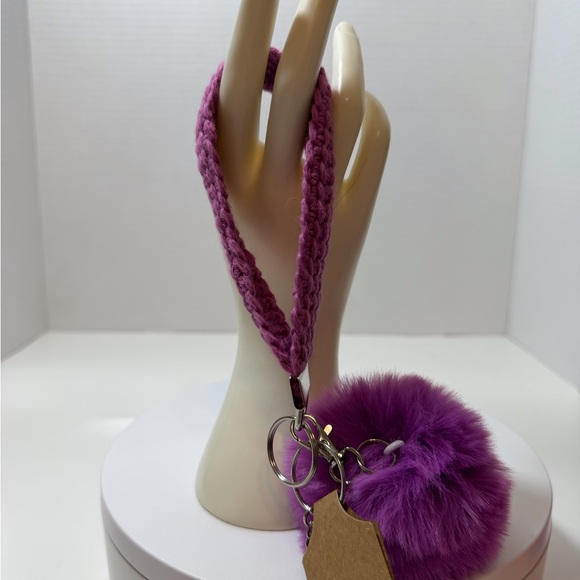 Elegant purple Pom-Pom and keychain - Picture 2 of 4
